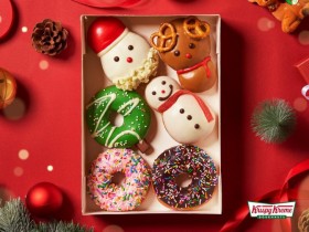 Krispy Kreme 耶誕節買一送一！白巧力聖誕老人、焦糖巧克力麋鹿、抹茶聖誕樹和牛奶卡士達雪人陪你度聖誕！