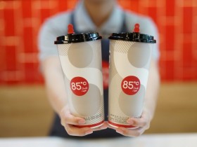 85度C 投票就抽iPhone12!平安夜大杯咖啡第二杯 20 元、麵包第二件 5 折、長形蛋糕現省 120 元!