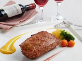 「西堤牛排 TASTY」母親節最低八折!首五日精緻套餐現省 114 元!