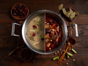 「這一鍋」外帶買一送一,滿400再送400;「這一小鍋」外帶套餐滿300再送300! 線上購物商城湯底、滷味優惠價,輕鬆在家享用!