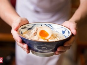 最低59元!日本人氣烏龍麵「丸龜製麵」外帶85折,外送滿額折80元,限時優惠搶吃!