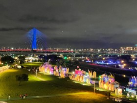 【2022新北燈會搶先看】七大絢爛燈區/表演時間及停車資訊一篇掌握