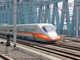 【2023高鐵母親節疏運】訂票時間/大學生5折優惠/南下北上時刻表一次看!