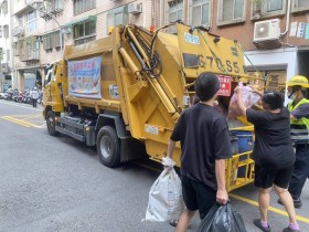 【2026光復節有垃圾車嗎】全台連假垃圾收運時間及定時定點查詢總整理