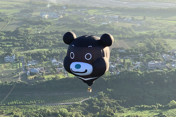 熊讚熱氣球