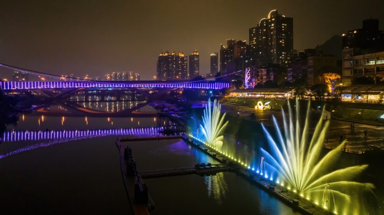 碧潭吊橋