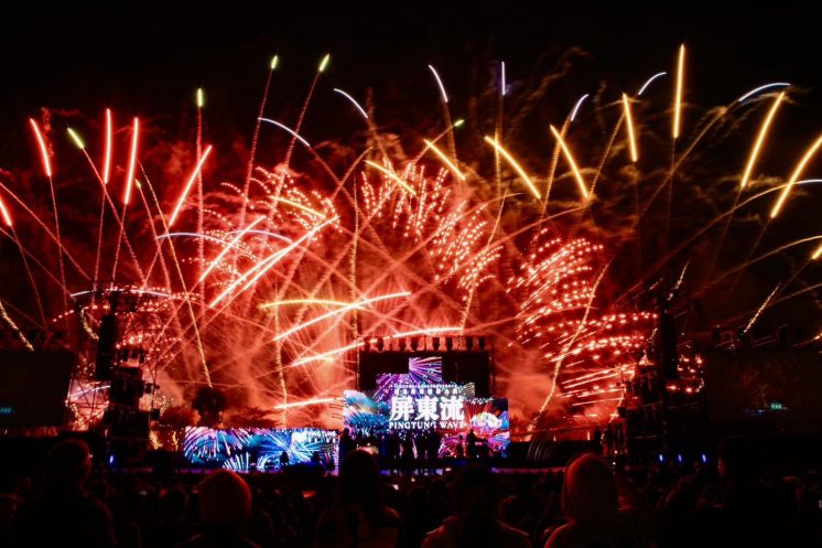 屏東燈節煙火