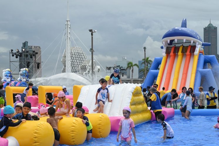 高雄海洋派對樂園