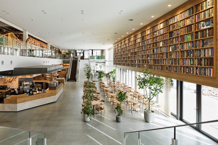 LaLaport_蔦屋書店